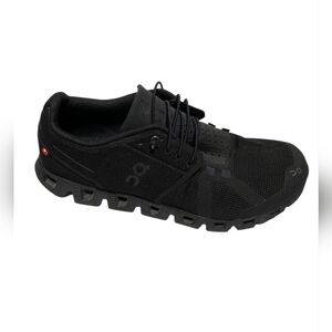On Cloud Women's 5 running shoe in the all-black color variant Size 9